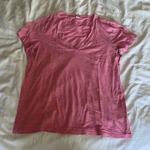 Heathered pink vneck